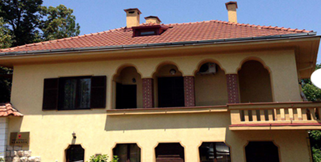 Makedonska Kuka (Reconstructed)